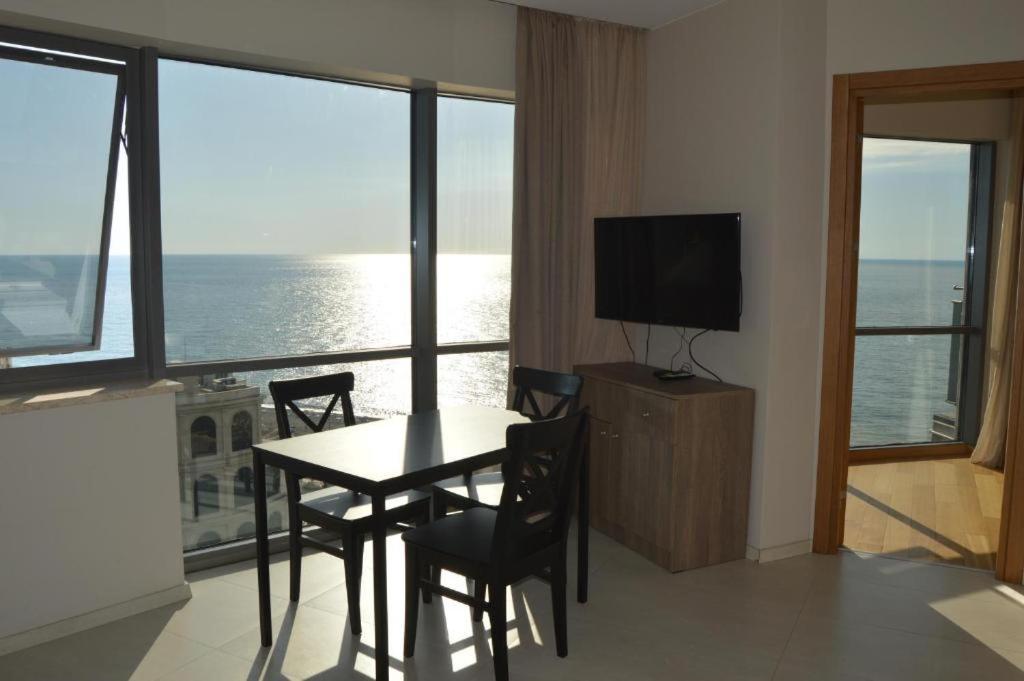 Luxury Apartments Batumi Eksteriør billede