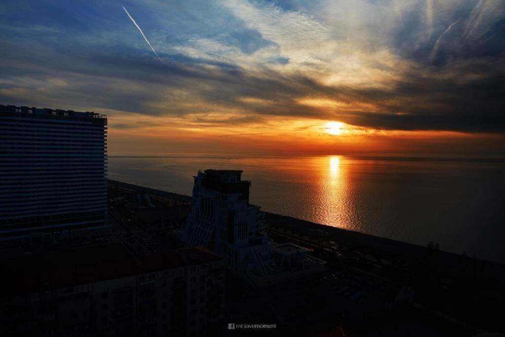 Luxury Apartments Batumi Eksteriør billede