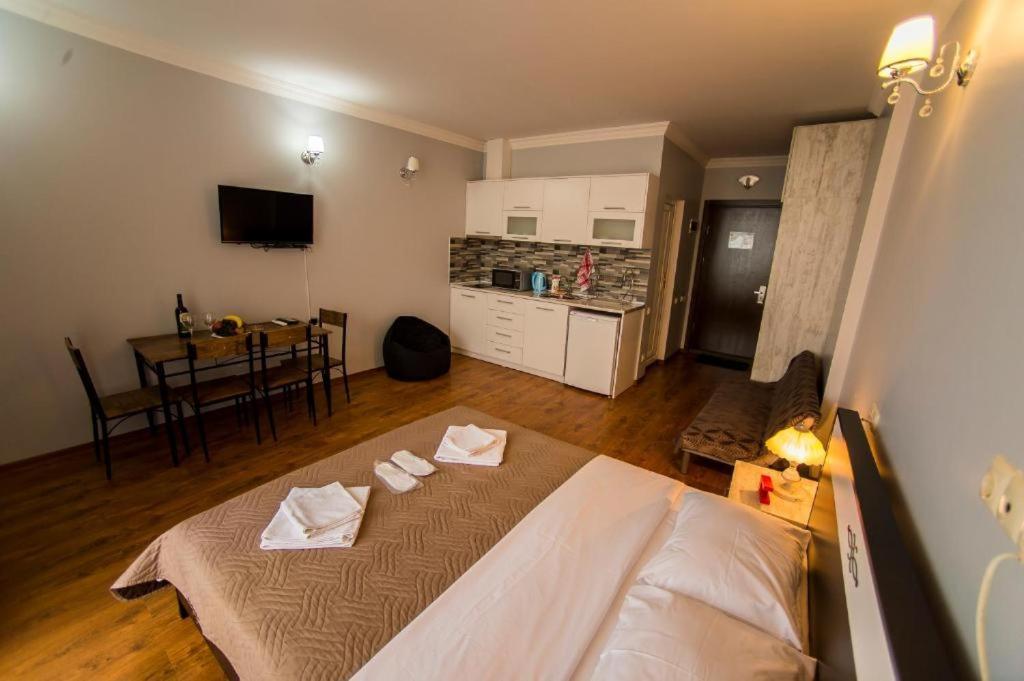 Luxury Apartments Batumi Eksteriør billede