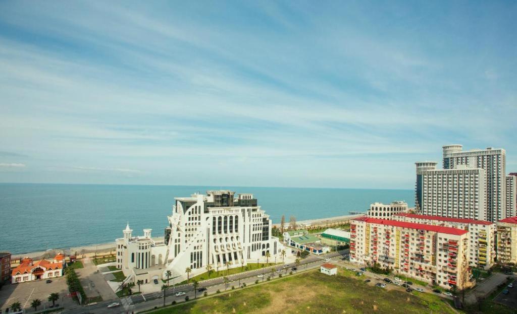 Luxury Apartments Batumi Eksteriør billede