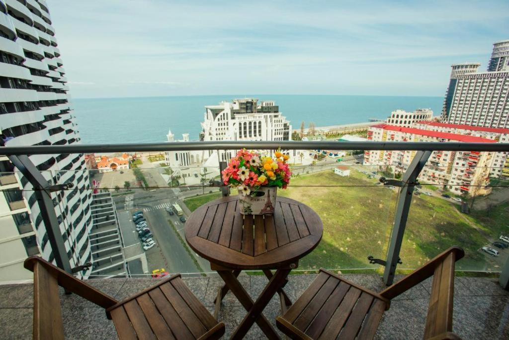 Luxury Apartments Batumi Eksteriør billede