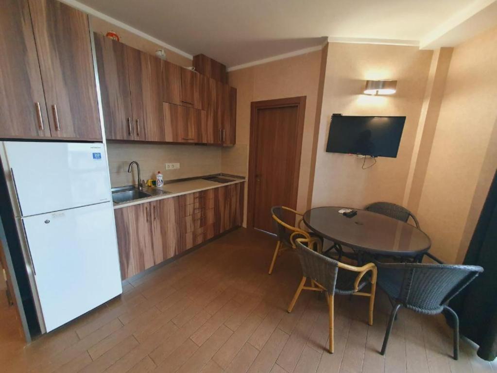 Luxury Apartments Batumi Eksteriør billede